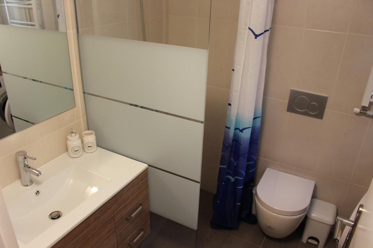 Comfortable Apartment In The Center Of Афіни Екстер'єр фото